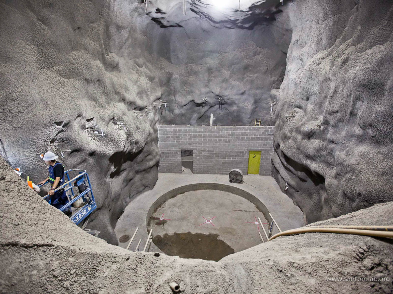 Davis Cavern undergoes outfitting for the LUX experiment.