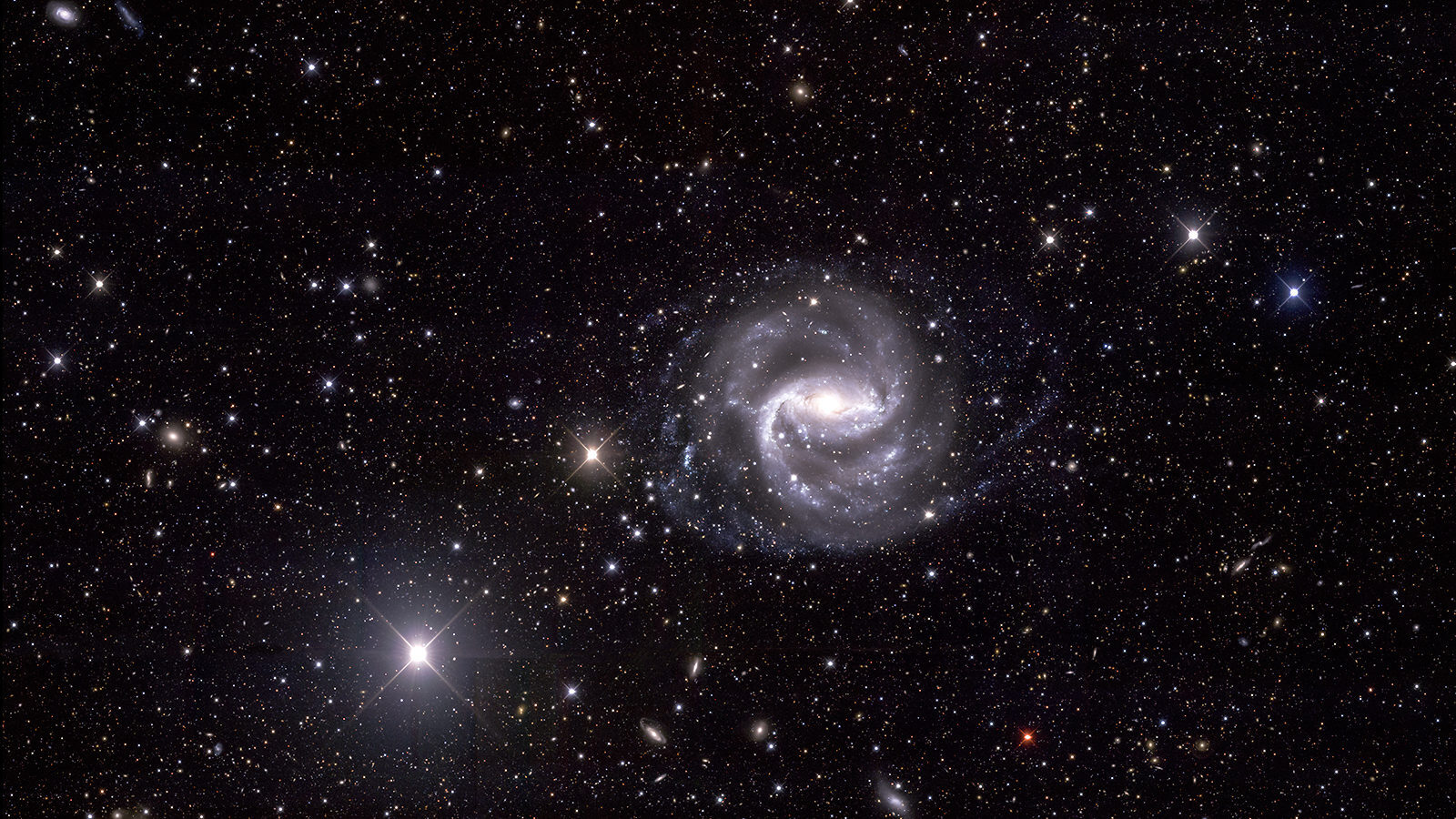 symmetrical galaxies