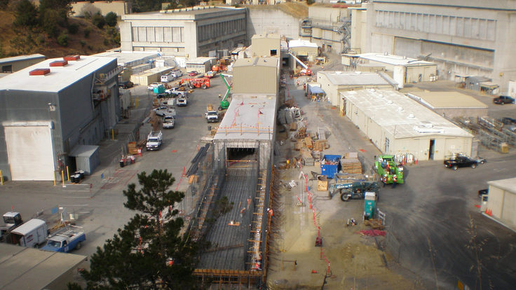 The Beam Transport Hall allows the electron beam from SLAC's linear accelerator to continue down through the Research Yard